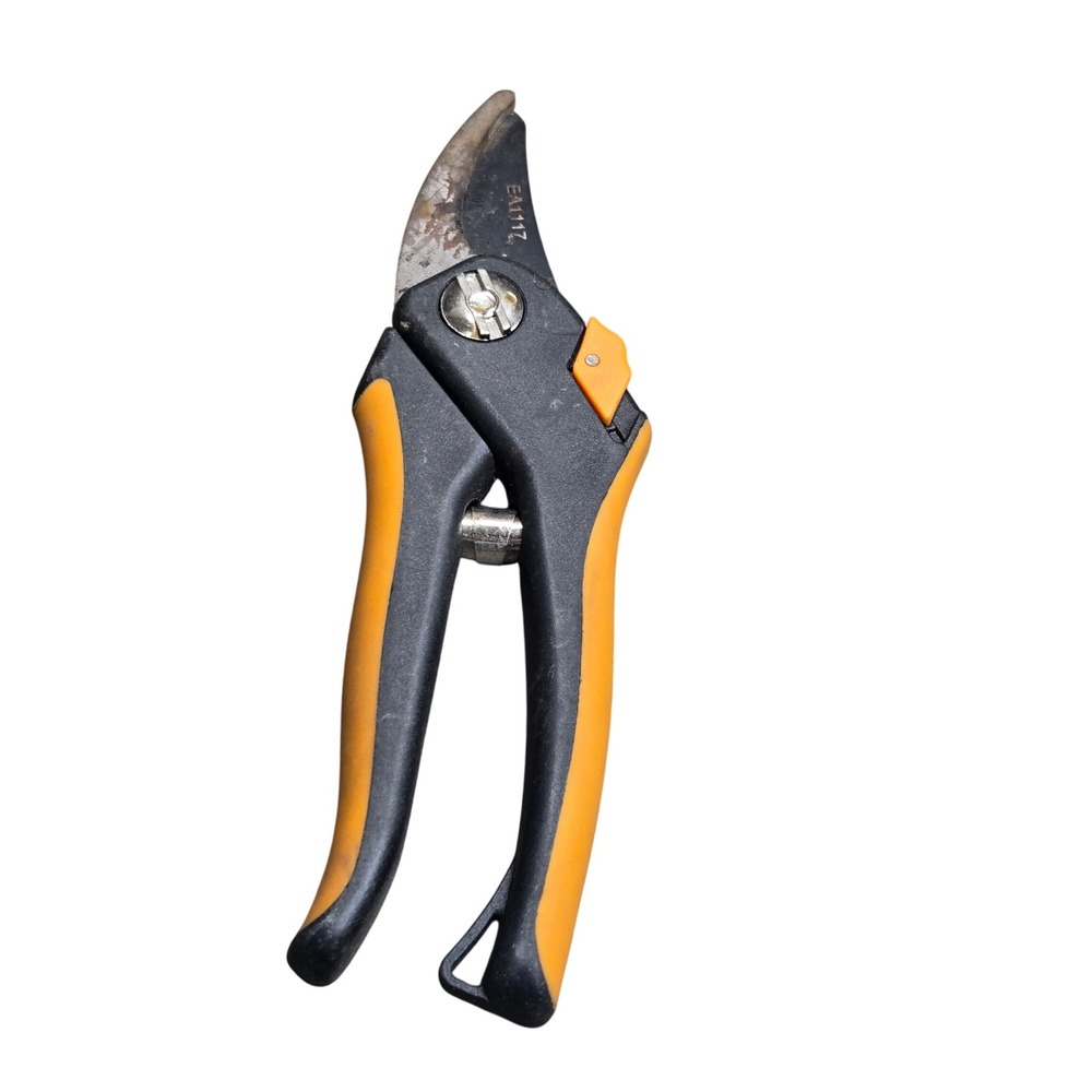 Fiskars EA1117 Bypass Pruning Shears Hand Orange Garden Plant Trimmer Clippers